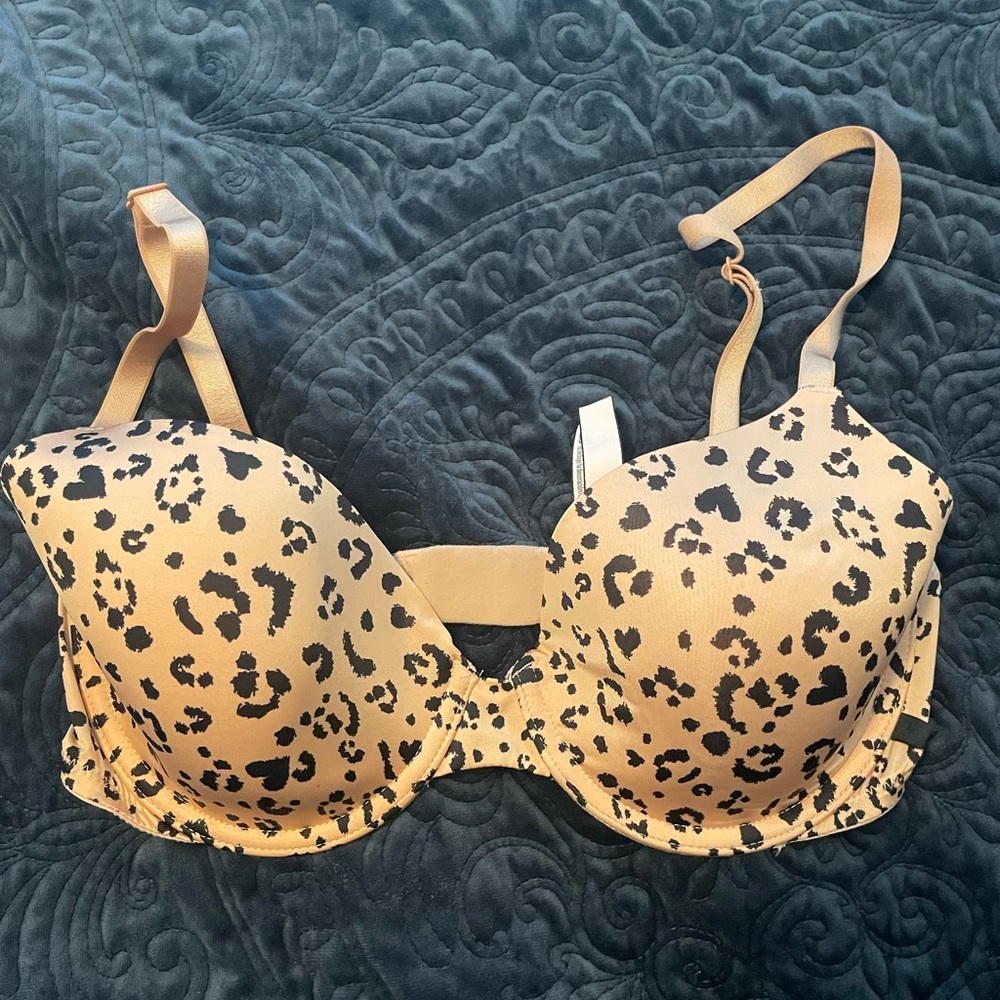 Lightly lined demi bra